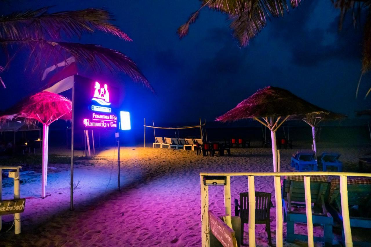Village Susegat Beach Resort Morjim Exteriör bild