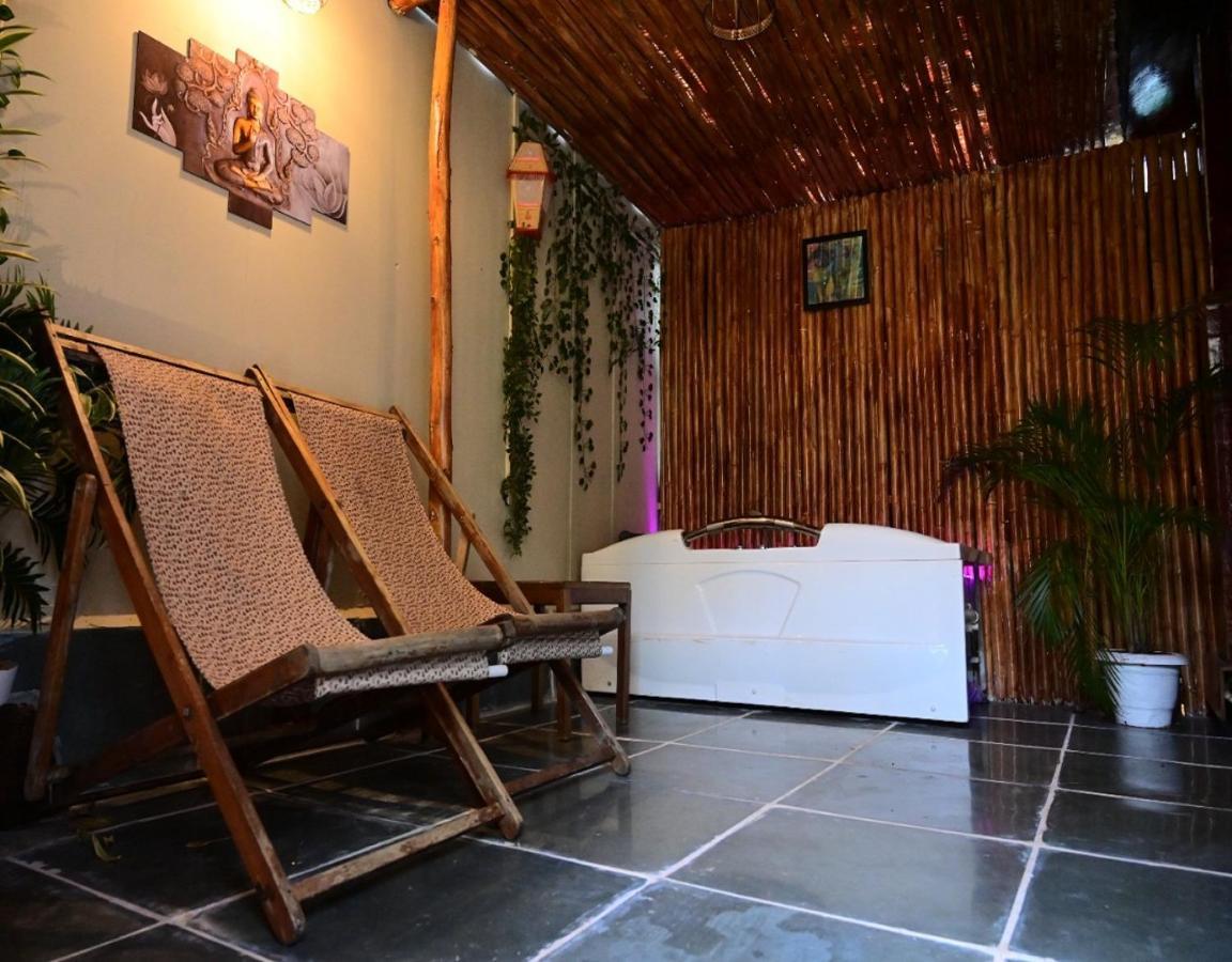 Village Susegat Beach Resort Morjim Exteriör bild