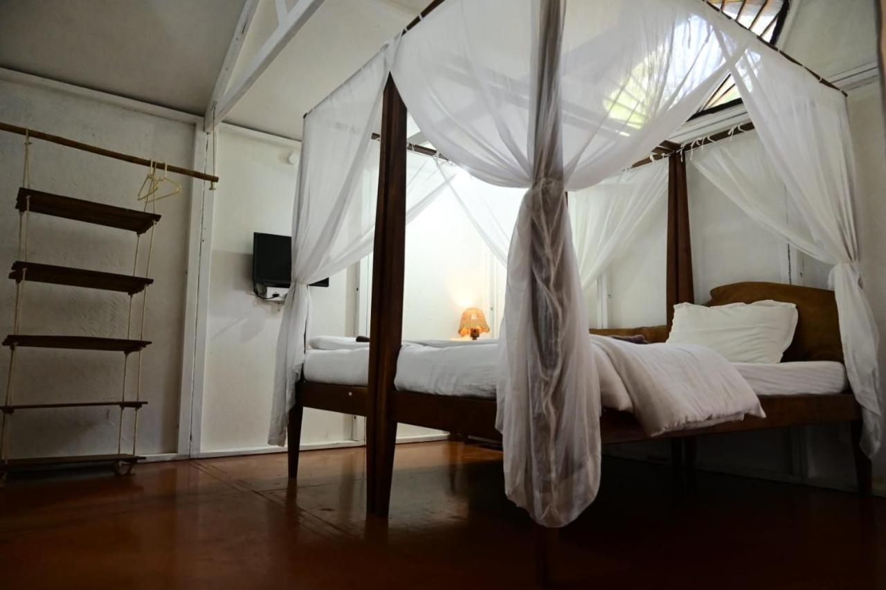Village Susegat Beach Resort Morjim Exteriör bild