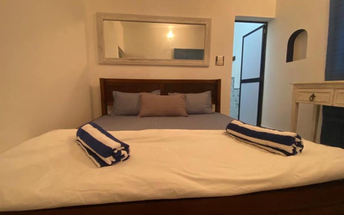 Village Susegat Beach Resort Morjim Rum bild